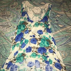 Forever 21 Floral tank